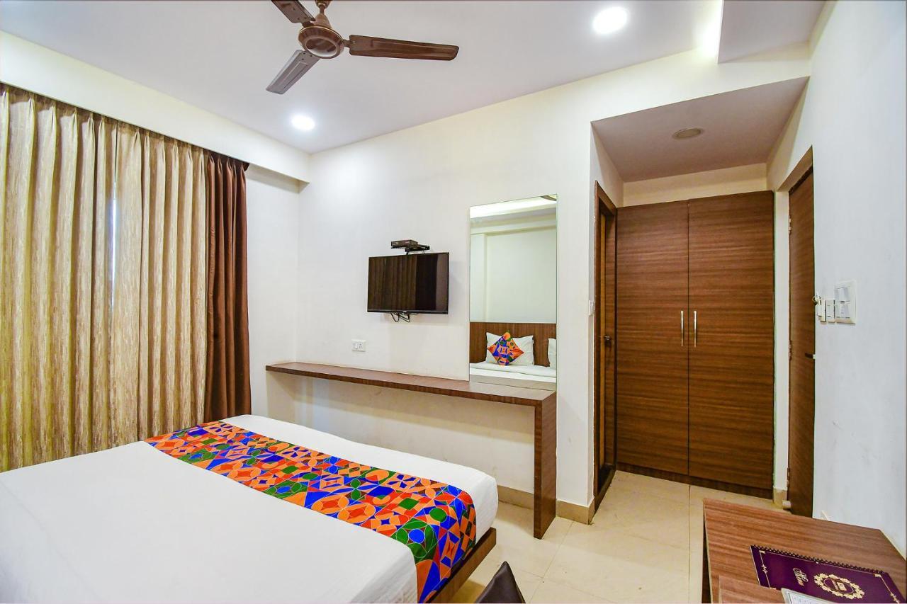 Fabhotel Kzar Select - 2Km From Park Street Calcutta Extérieur photo