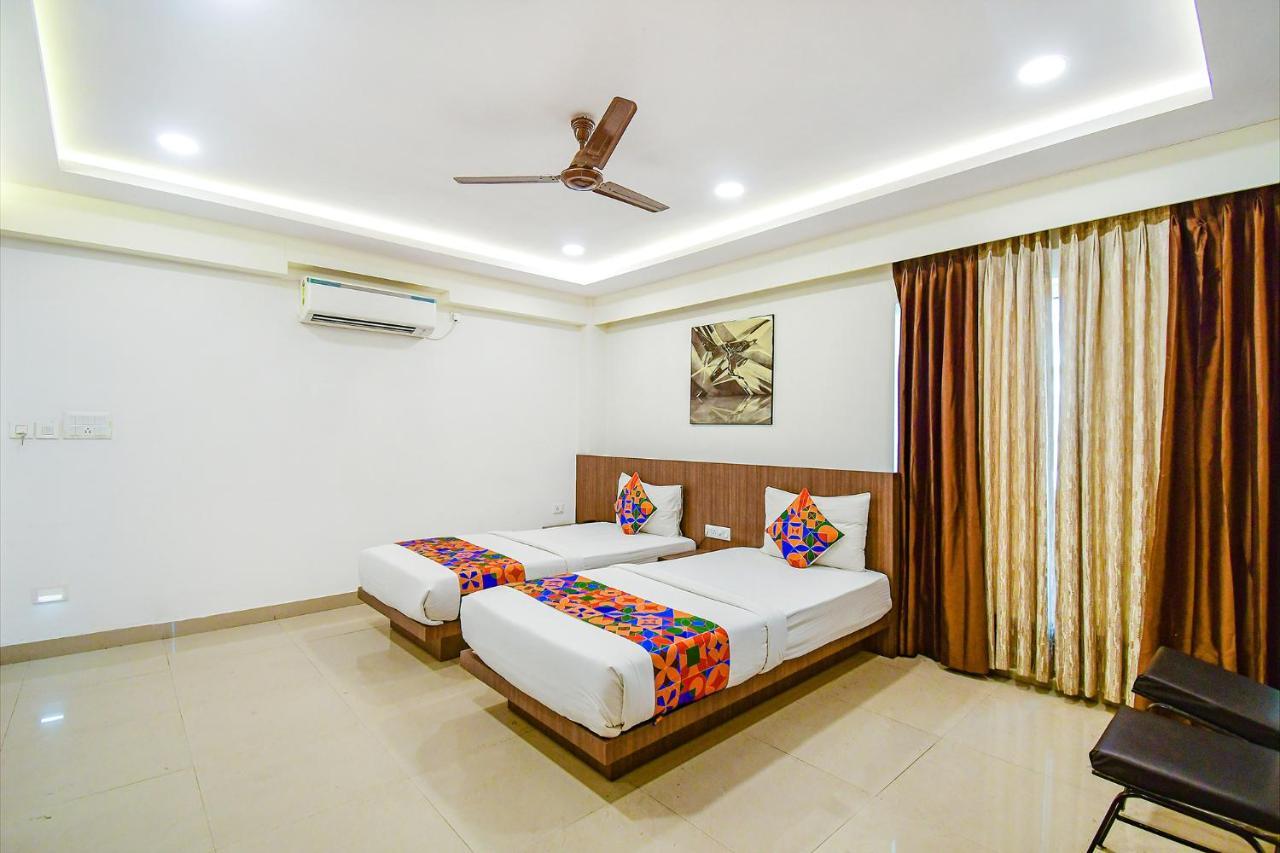 Fabhotel Kzar Select - 2Km From Park Street Calcutta Extérieur photo