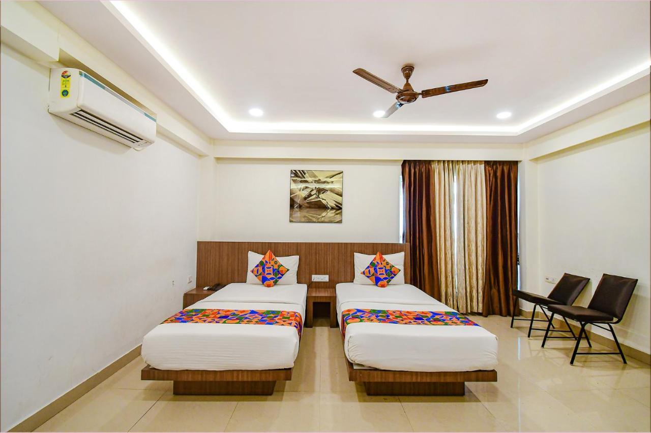 Fabhotel Kzar Select - 2Km From Park Street Calcutta Extérieur photo